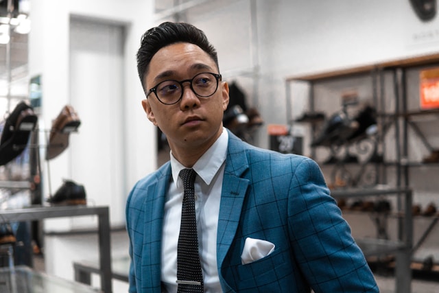 Supply Chain Management & E-commerce Logistics :Samuel Lee